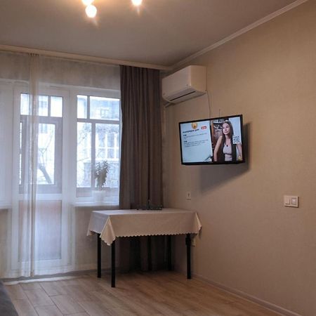 Apartment Near City Center On Peremohy Avenue 46 Chernihiv Ngoại thất bức ảnh
