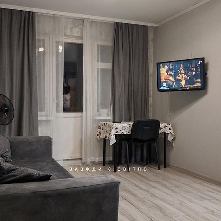 Apartment Near City Center On Peremohy Avenue 46 Chernihiv Ngoại thất bức ảnh