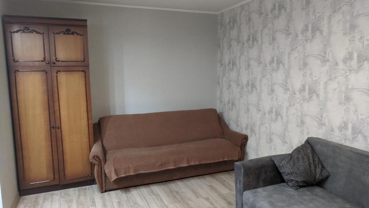 Apartment Near City Center On Peremohy Avenue 46 Chernihiv Ngoại thất bức ảnh