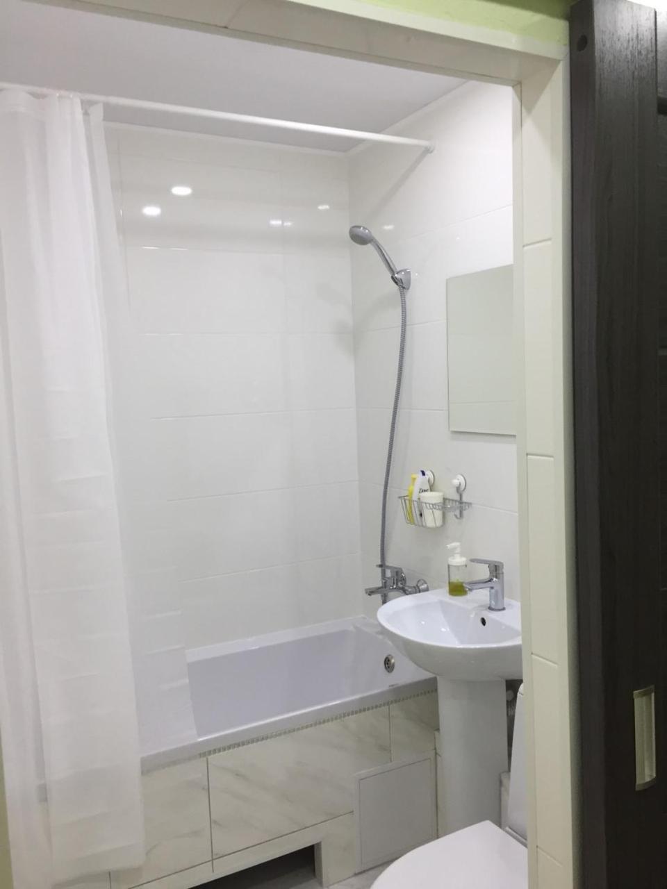 Apartment Near City Center On Peremohy Avenue 46 Chernihiv Ngoại thất bức ảnh