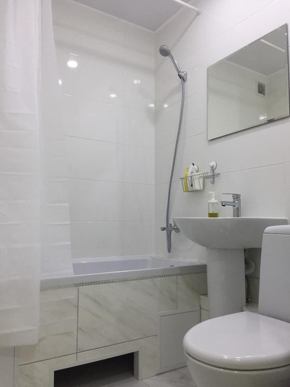 Apartment Near City Center On Peremohy Avenue 46 Chernihiv Ngoại thất bức ảnh