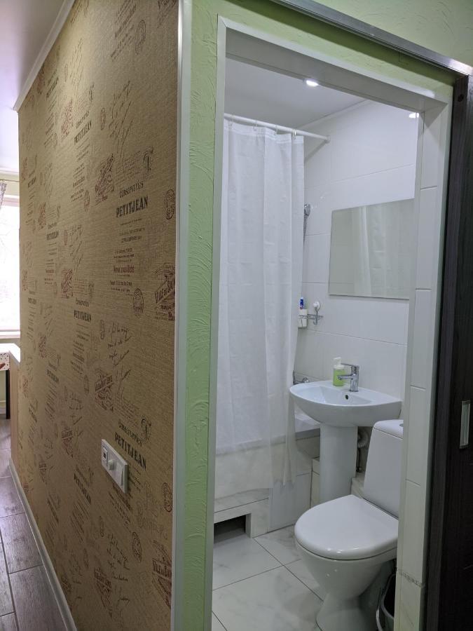 Apartment Near City Center On Peremohy Avenue 46 Chernihiv Ngoại thất bức ảnh